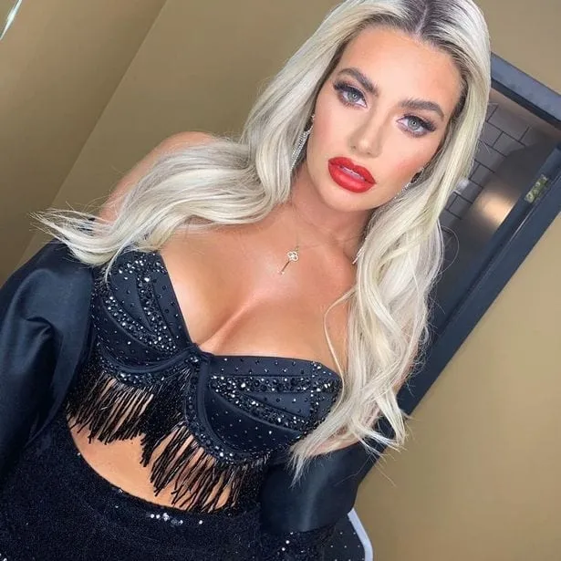 Megan Barton Hanson is bisexual and prefers to have sex with women 1 Megan Barton Hanson is bisexual and prefers to have sex with women