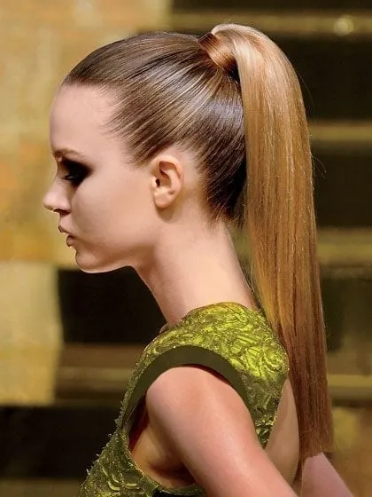 The Blunt Pony - Ladies Hairstyle 2019 The Blunt Pony - Ladies Hairstyle 2019