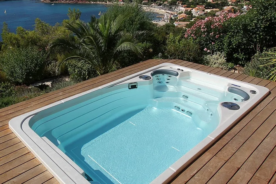 Top 10 Swim Spas Reviews in 2019 7 Hydropool AquaPlay Swim Spa