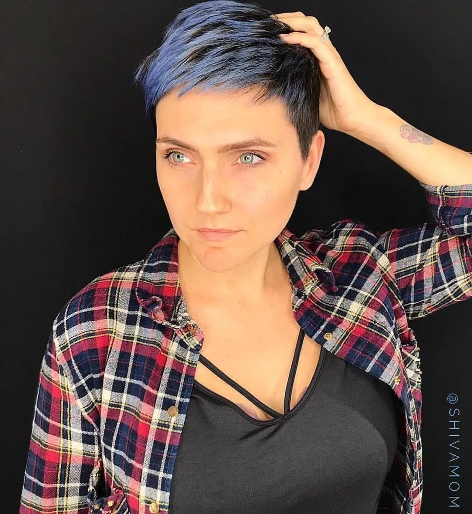 Gorgeous Blue Hair Color Ideas - Inspired by the Instagrammers 11 Persian Blue Hair Front Pose - Gorgeous Blue Hair Color Ideas