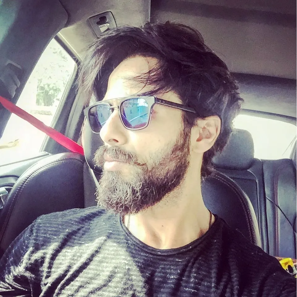 148+ Shahid Kapoor Hairstyles That Attracts Every Woman Towards Him 20 148+ Shahid Kapoor Hairstyles That Attracts Every Woman Towards Him 16