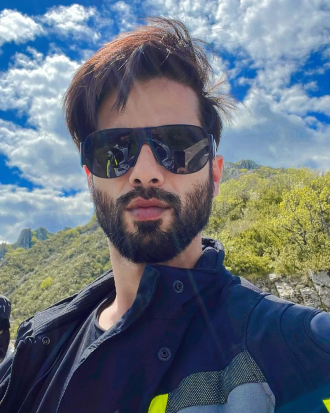 148+ Shahid Kapoor Hairstyles That Attracts Every Woman Towards Him 140 148+ Shahid Kapoor Hairstyles That Attracts Every Woman Towards Him 136