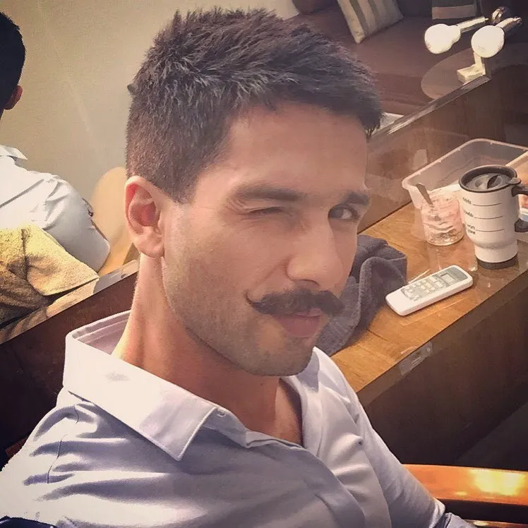 148+ Shahid Kapoor Hairstyles That Attracts Every Woman Towards Him 22 148+ Shahid Kapoor Hairstyles That Attracts Every Woman Towards Him 18