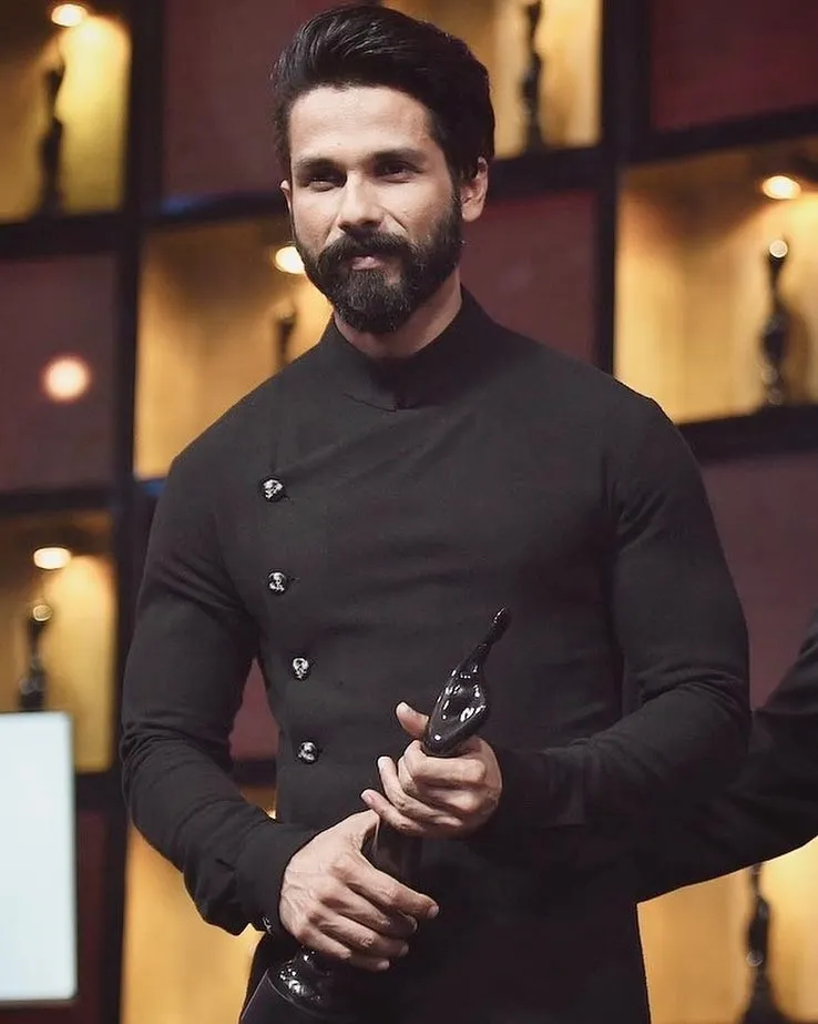 148+ Shahid Kapoor Hairstyles That Attracts Every Woman Towards Him 42 148+ Shahid Kapoor Hairstyles That Attracts Every Woman Towards Him 38