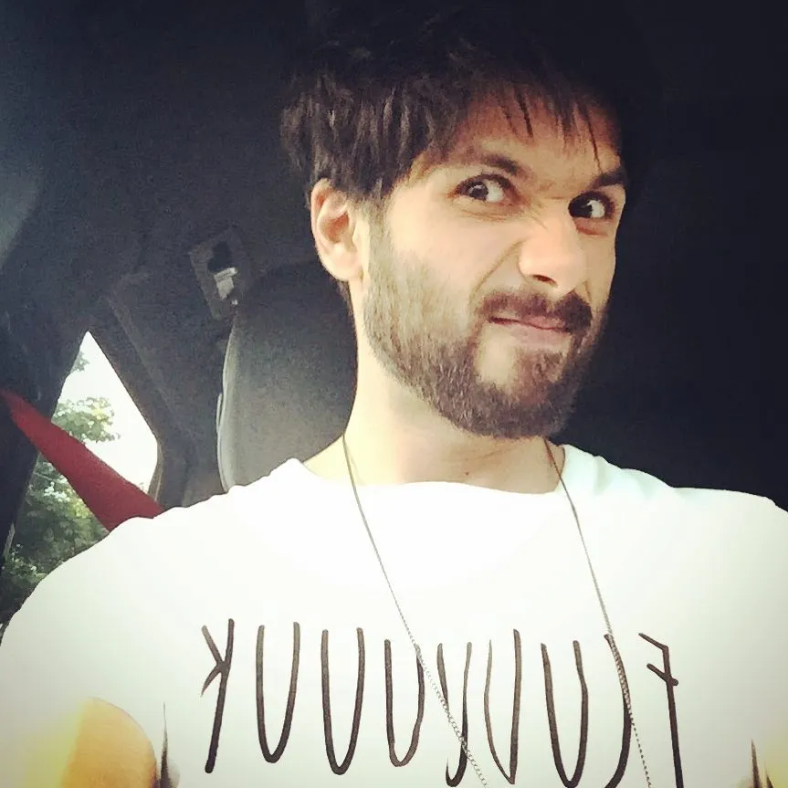 148+ Shahid Kapoor Hairstyles That Attracts Every Woman Towards Him 14 148+ Shahid Kapoor Hairstyles That Attracts Every Woman Towards Him 10
