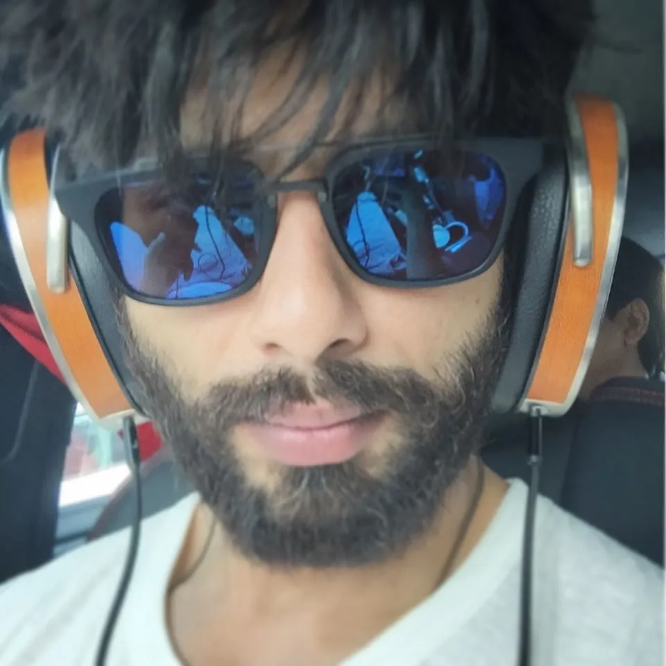 148+ Shahid Kapoor Hairstyles That Attracts Every Woman Towards Him 12 148+ Shahid Kapoor Hairstyles That Attracts Every Woman Towards Him 8