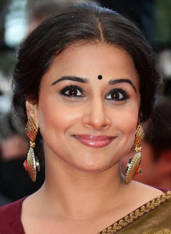 Vidya Balan in danglers and green saree with a low bun Vidya Balan in danglers and green saree with a low bun - bollywood actresses hairstyles