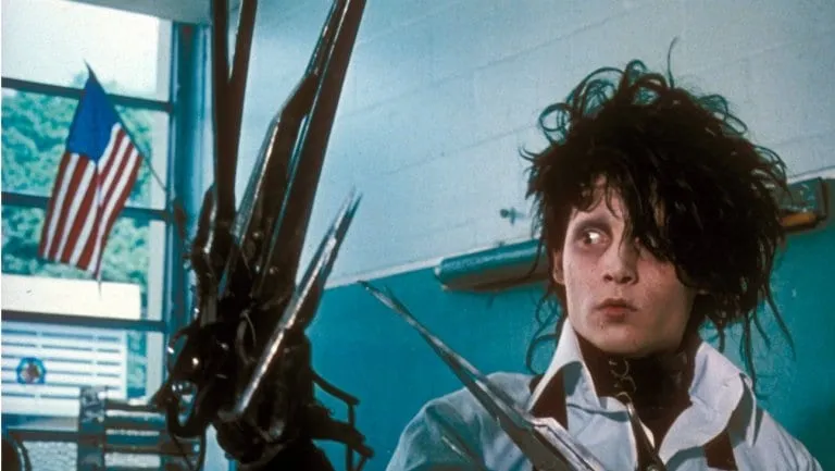 Johnny Depp in white shirt and messy hair Johnny Depp in white shirt and messy hair - Johnny Depp hairstyle