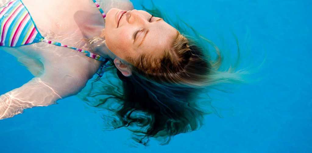 How to Save your Hair, if you are a Regular Swimmer