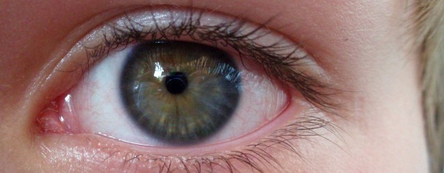 Lowering Your Laser Eye Surgery Risks: What You Can Do