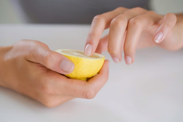 lemon on nails