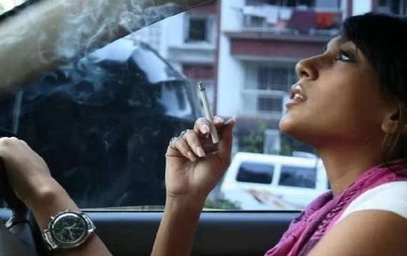 Shweta Salve Smoking in Real Life