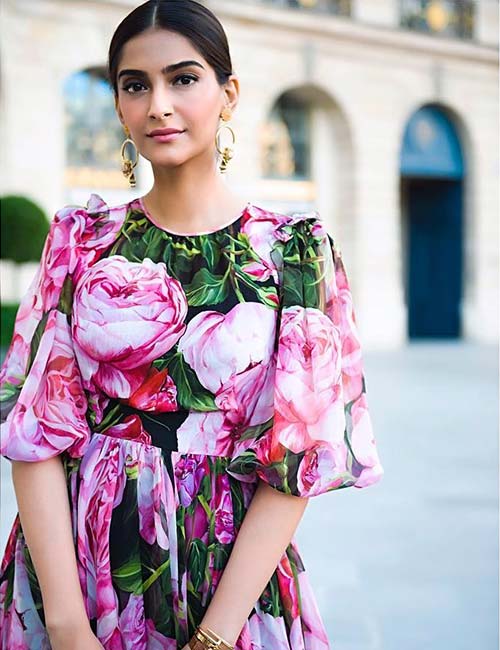 30 Most Beautiful Indian Women in World 5 Image Not Found