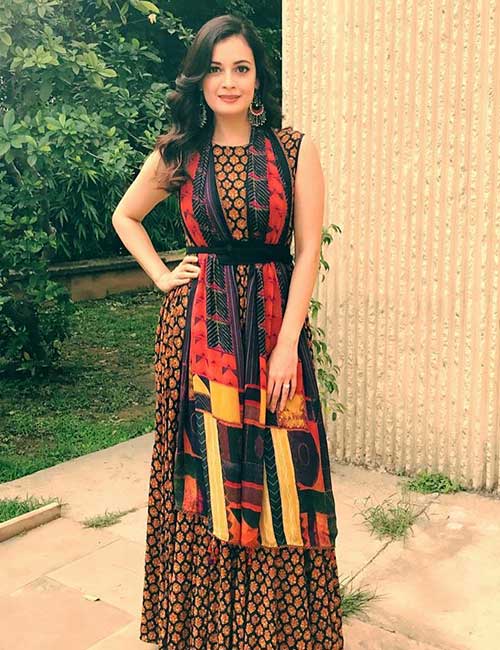 30 Most Beautiful Indian Women in World 7 Image Not Found