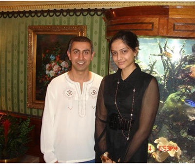 Sonam Kapoor Without Makeup Photos (Still Hot?) 4 Image Not Found