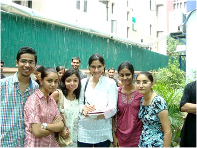 Sonam Kapoor Without Makeup Photos (Still Hot?) 5 Image Not Found