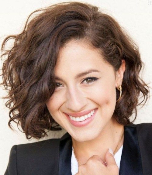 Short Wavy Hairstyles for Women