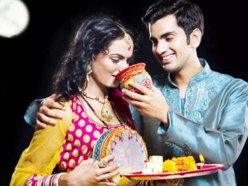 Things You Can Do For Your Hubby This Karwa Chauth 5