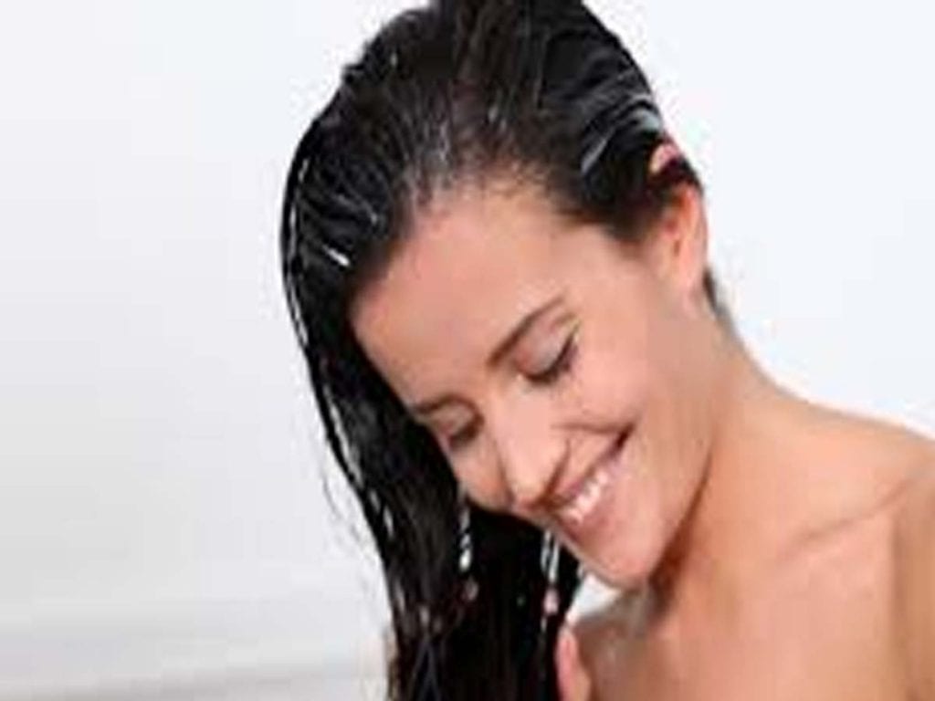 Tutorial – How to Bleach Hair Step by Step Guide