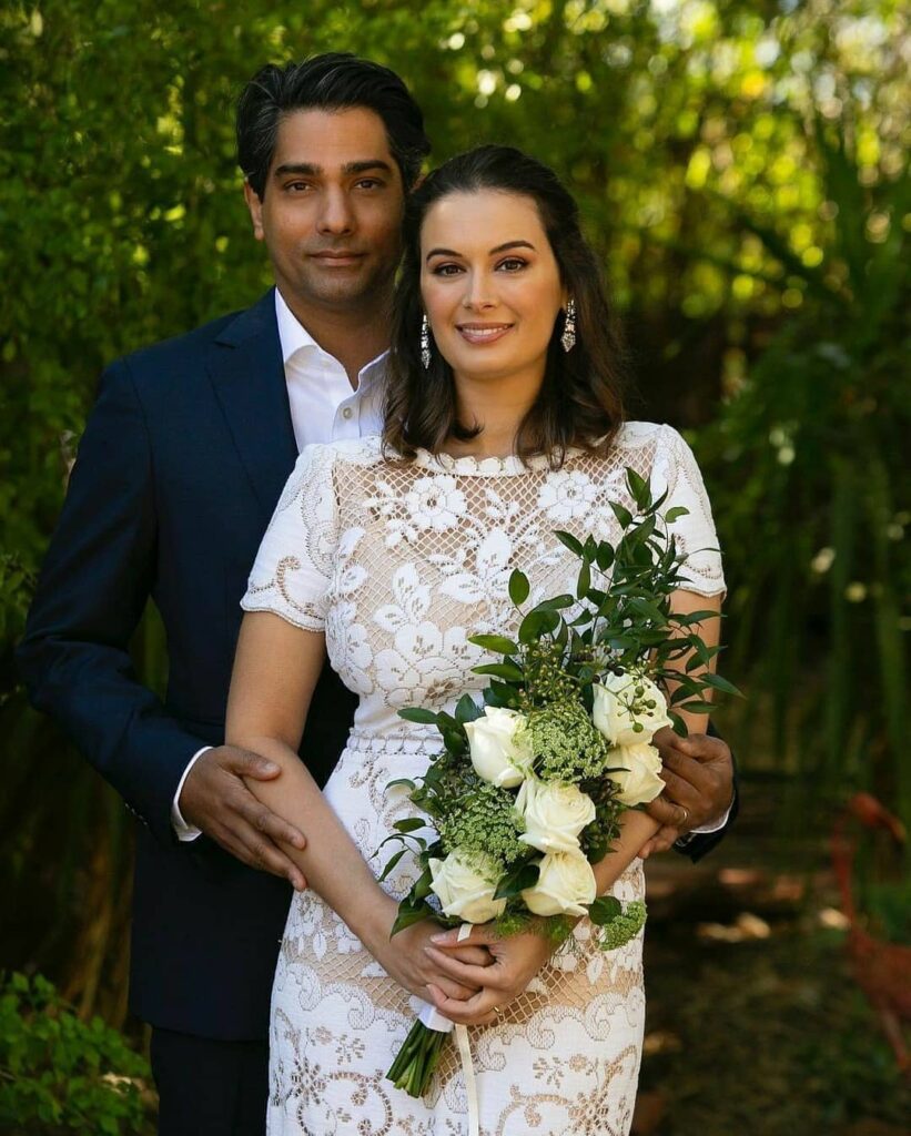 Evelyn Sharma and Tushaan Bhindi posing for camera after wedding - what celebrities just got married