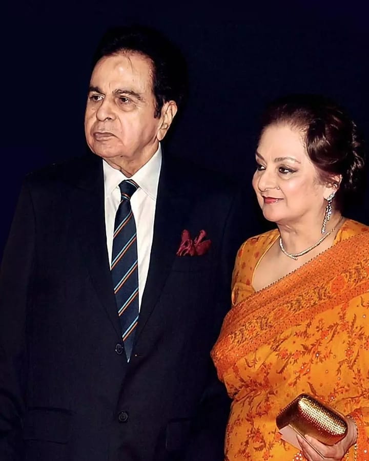 Dilip Kumar with wife Saira Banu posing for camera - Bollywood celebrities who died in 2021