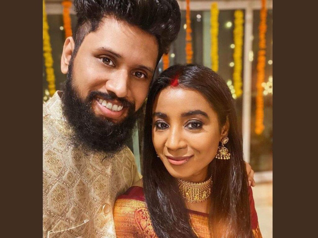 Shilpa Rao and Ritesh Krishnan posing for a  happy selfie - indian celebrities who got married in 2021