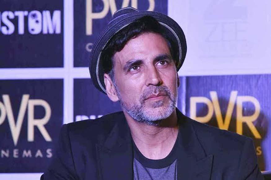 Akshay Kumar wearing a hat without makeup - Indian actors without makeup