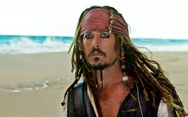 Johnny Depp in Pirates of the Caribbean Series looks - Johnny Depp hairstyles in Pirates of the Caribbean movie