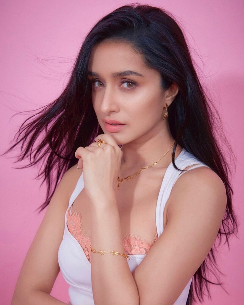 Shraddha Kapoor in white and pink strappy dress posing for camera - Bollywood actresses with short hair