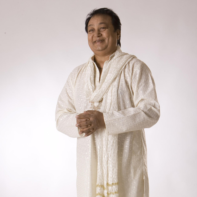 Bhupinder Singh in white kurta pyjama - recent celebrity deaths 2022 list
