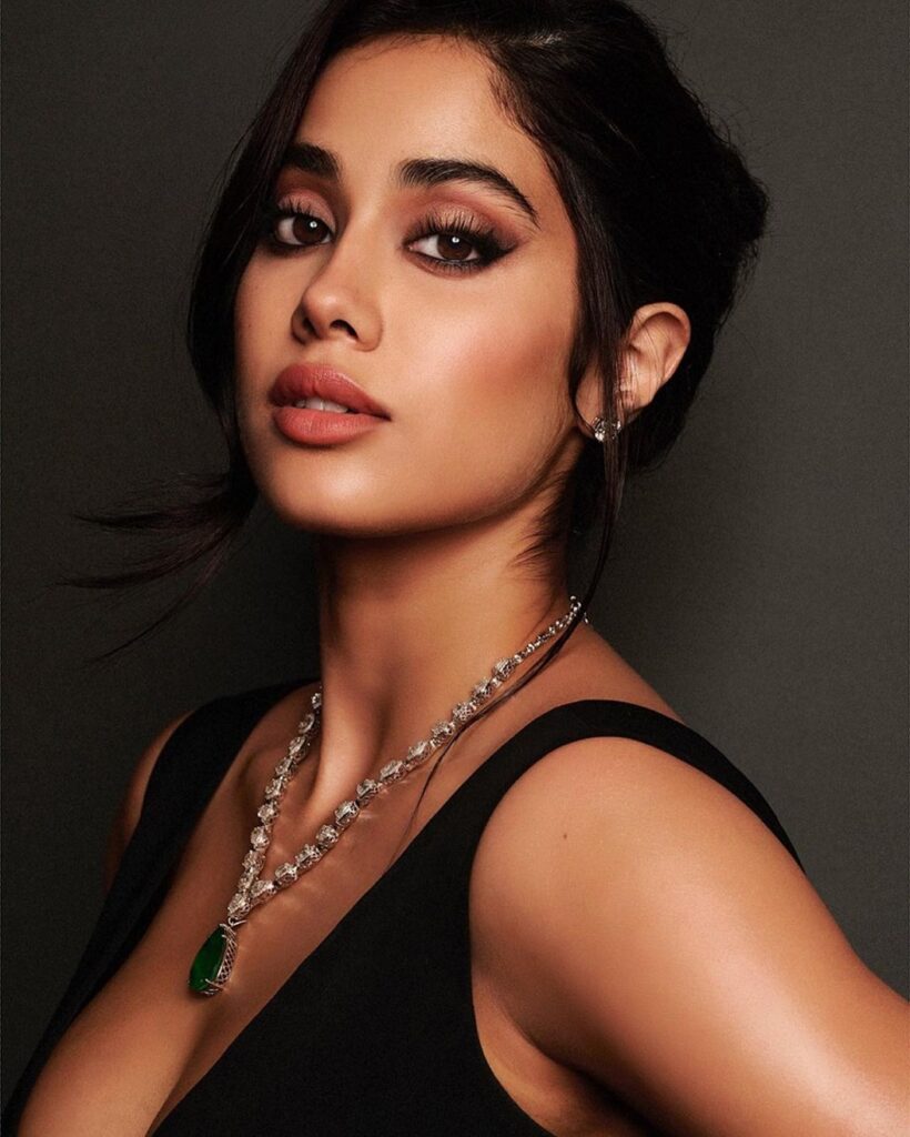 Top 55 All Time Trending Hairstyles of Bollywood Actresses Top 55 All Time Trending Hairstyles of Bollywood Actresses