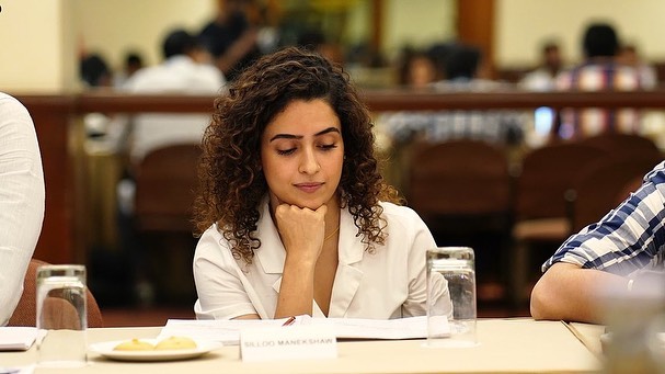 Sanya Malhotra in white shirt and open hair - bollywood actresses hairstyles